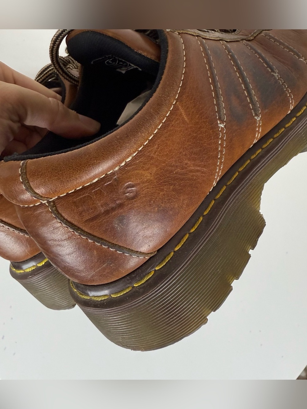 Vintage Dr. Martens brown leather lace up Oxford shoes - Picture 5 of 8